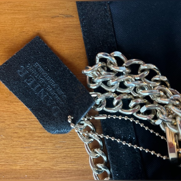 Danier Leather Purse - Picture 2 of 6